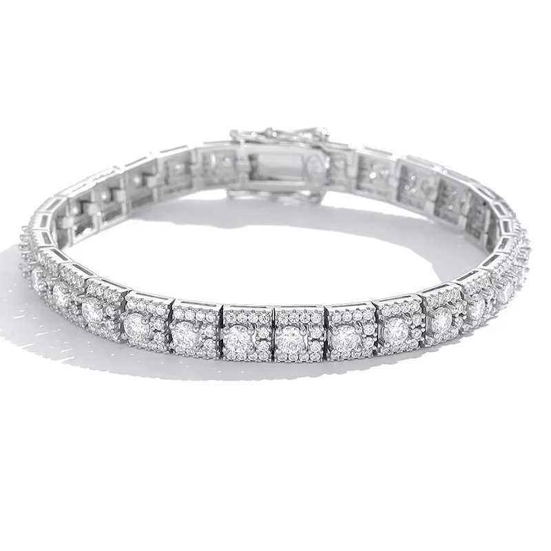 Custom a String of Starlight: Moissanite Silver Bracelet Carries One-of-a-kind Preference